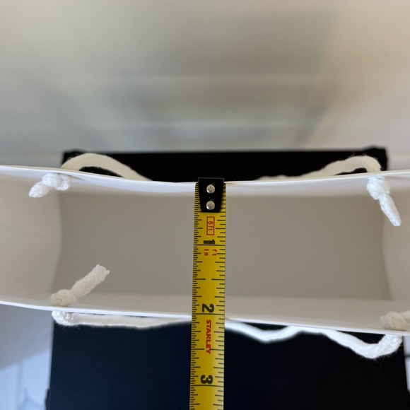 Prada gift bag - Picture 7 of 8